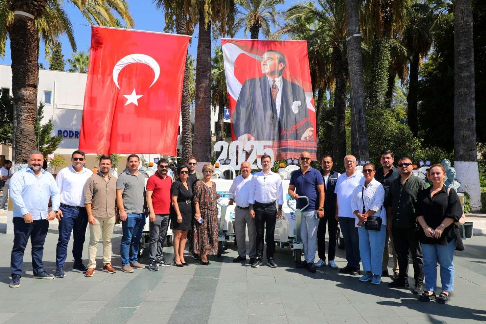 YENİ NESİL ELEKTRİKLİ YOL SÜPÜRME ARAÇLARI HİZMETE GİRDİ