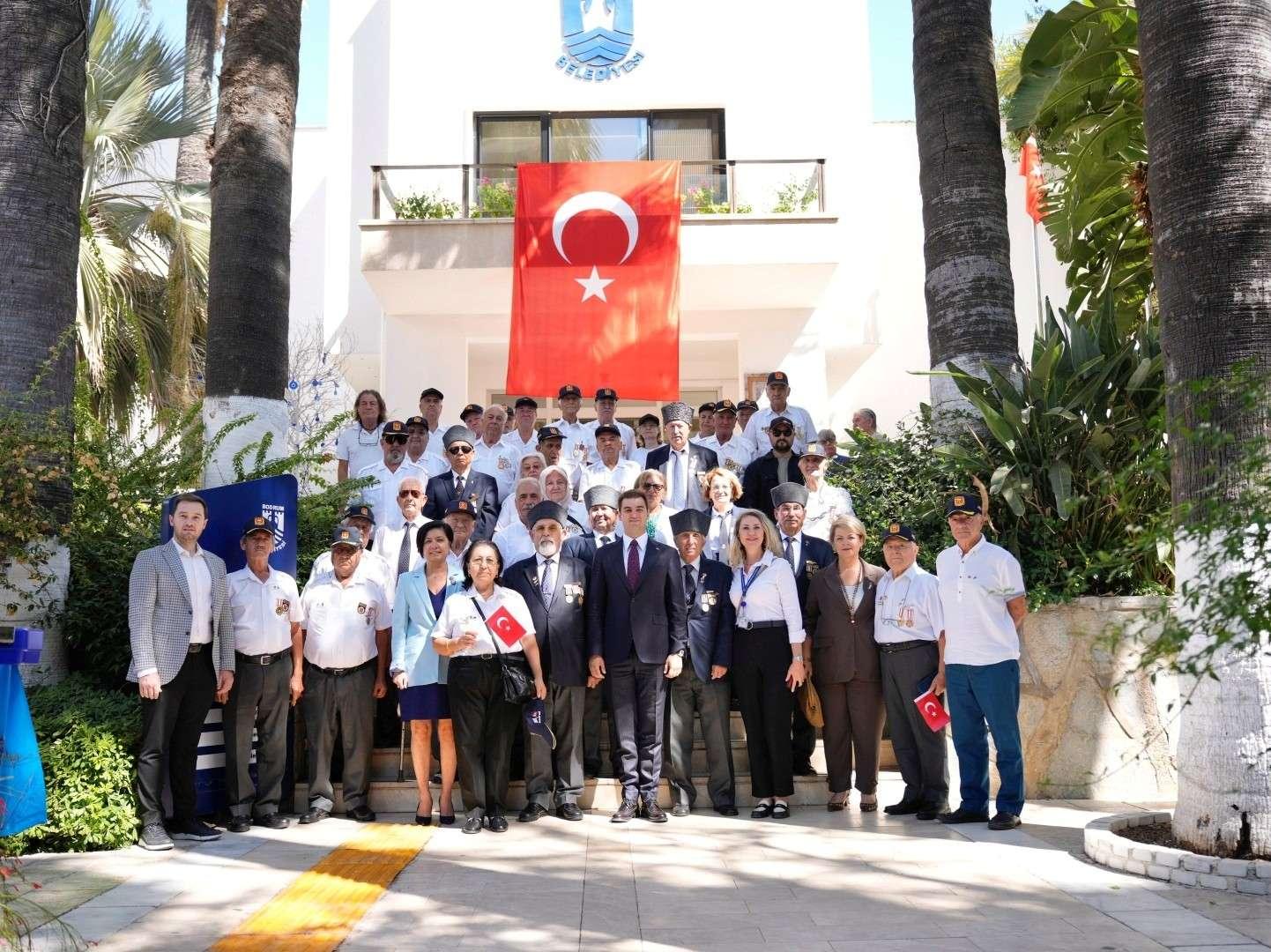 GAZİLER GÜNÜ BODRUM’DA TÖREN VE ZİYARETLERLE KUTLANDI