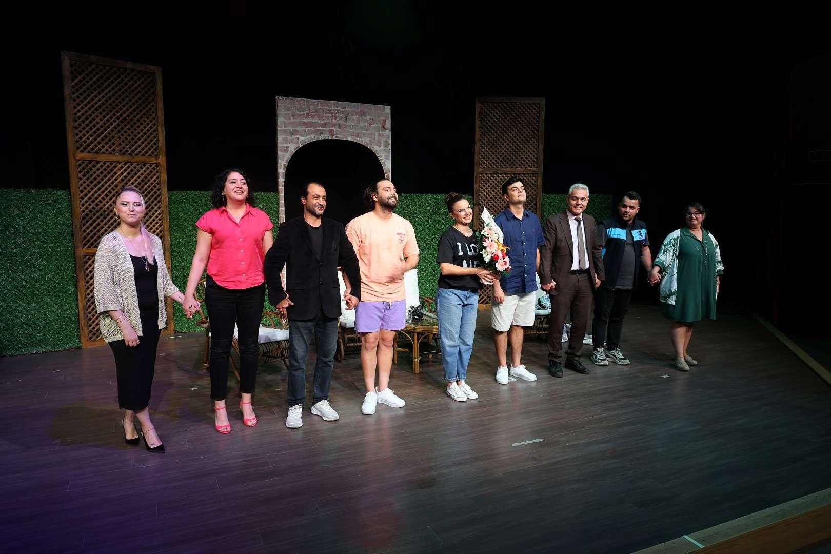 BODRUM BELEDİYESİ ŞEHİR TİYATROSU’NDAN DÜNYA PRÖMİYERİ