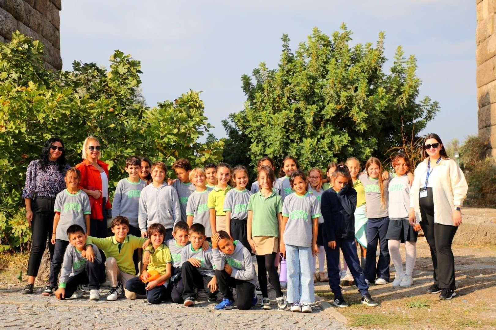 ÇOCUKLAR ARKEOLOJİ VE SANATLA BULUŞTU