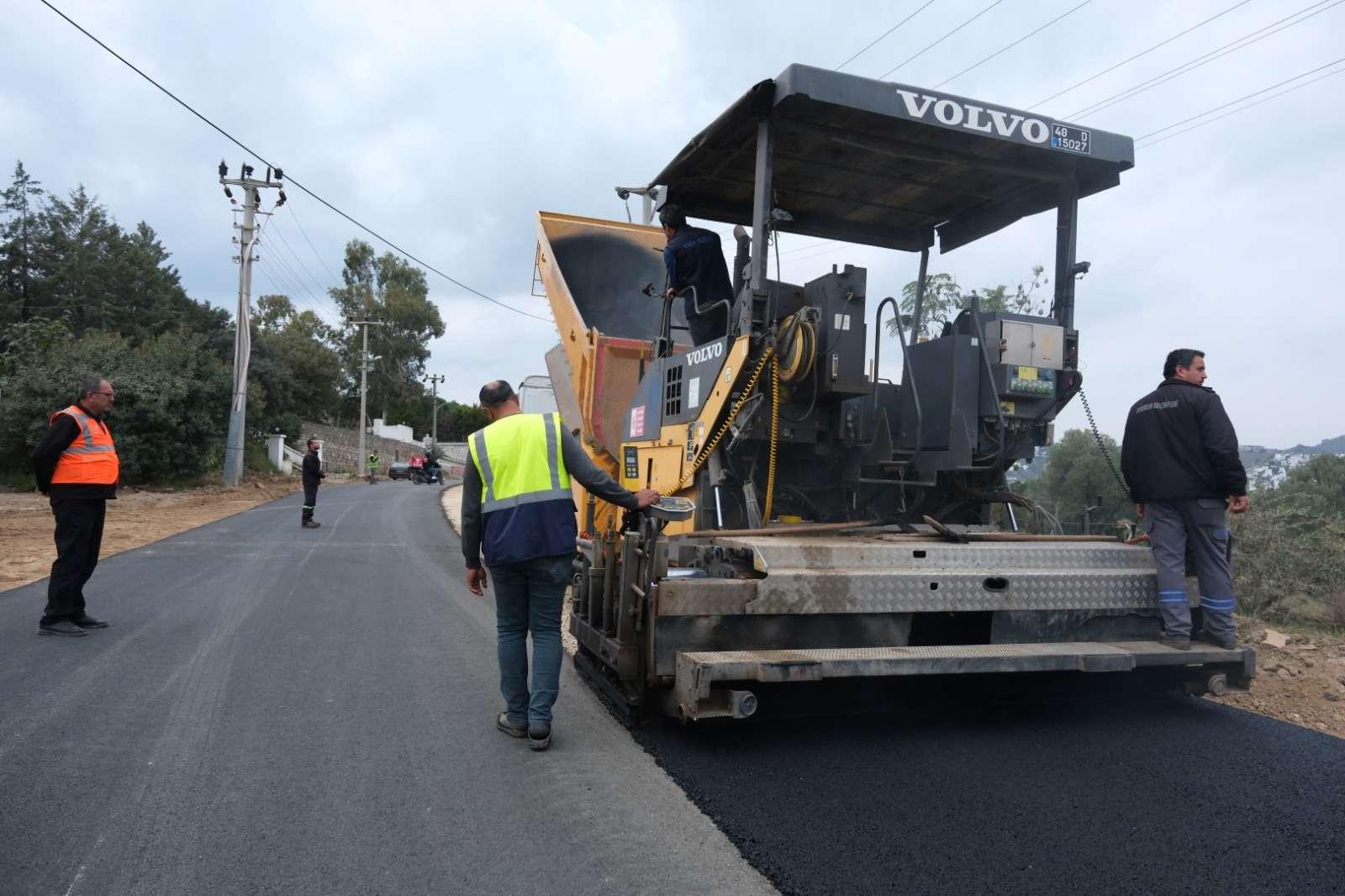 YAĞMUR ÖNCESİNDE ASFALT ÇALIŞMALARI TAMAMLANDI