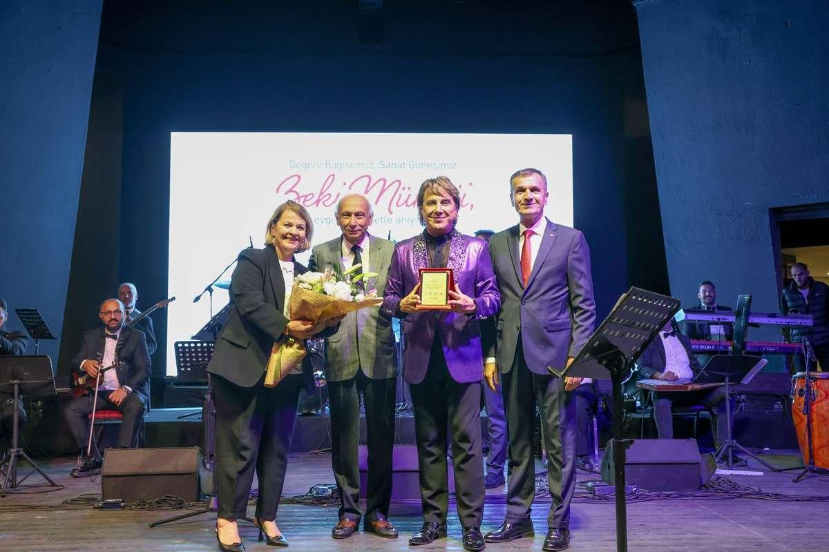 BODRUM’DA SANAT GÜNEŞİ ZEKİ MÜREN’İ ANMA KONSERİ