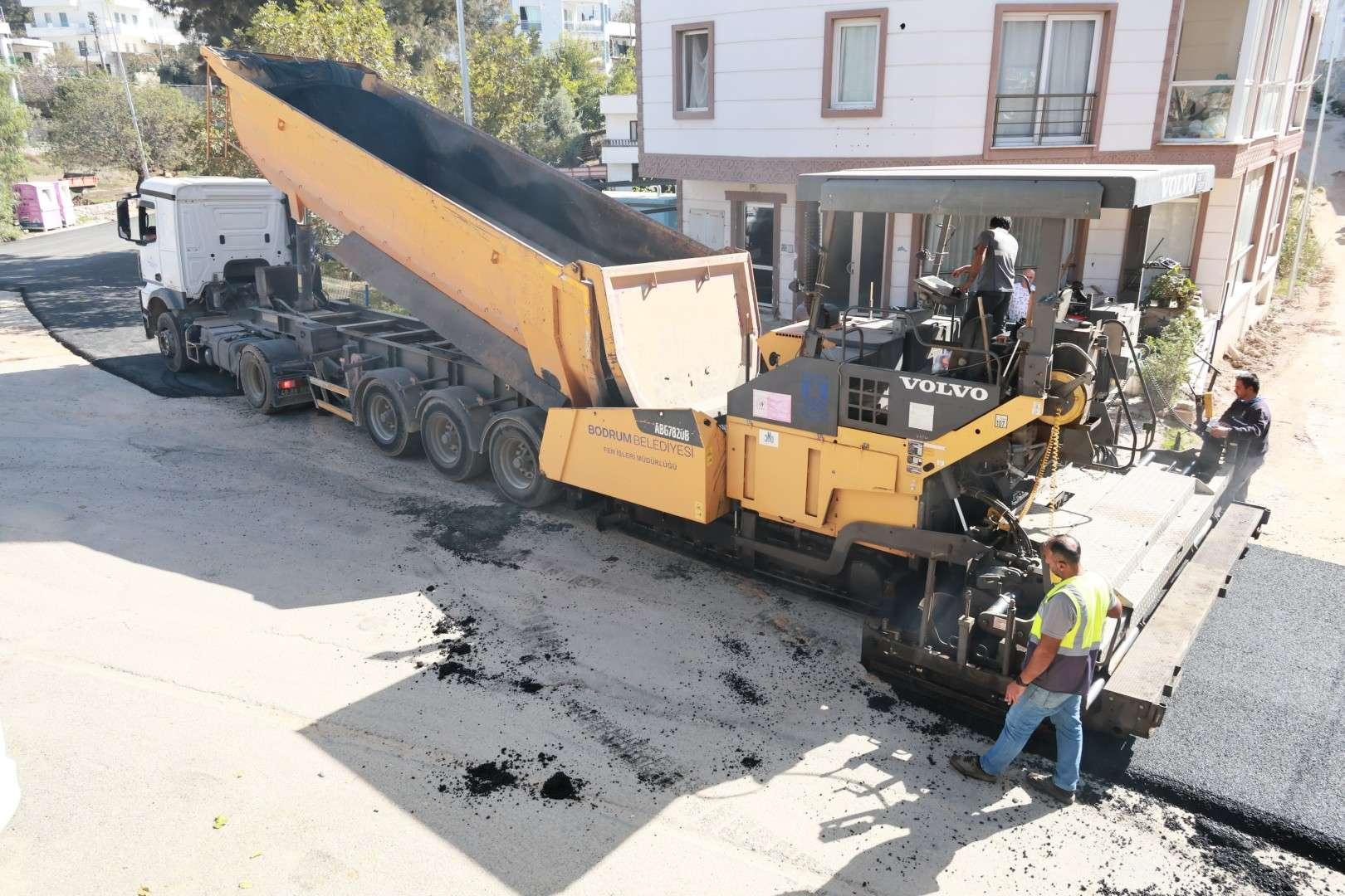BODRUM BELEDİYESİNDEN KENT GENELİNDE YOL ÇALIŞMALARI