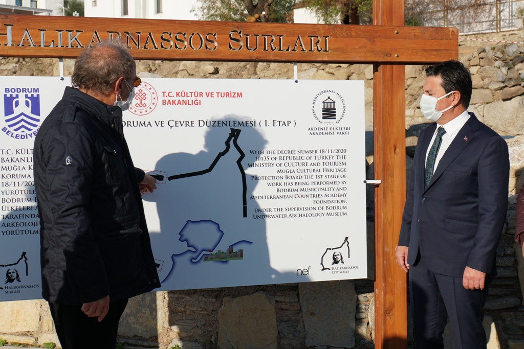 TARİHİ SURLAR GÜN YÜZÜNE ÇIKIYOR