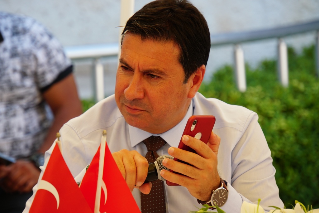 BAŞKAN ARAS AKYARLAR SAKİNLERİ İLE BULUŞTU