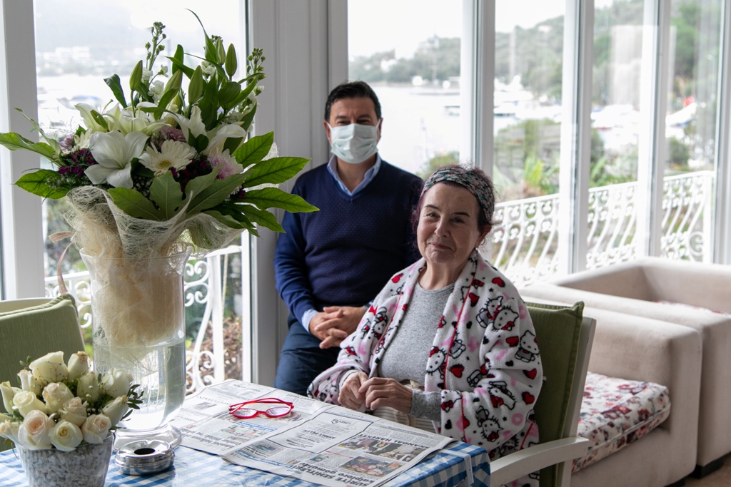 BAŞKAN ARAS'TAN FATMA GİRİK'E DOĞUM GÜNÜ ZİYARETİ