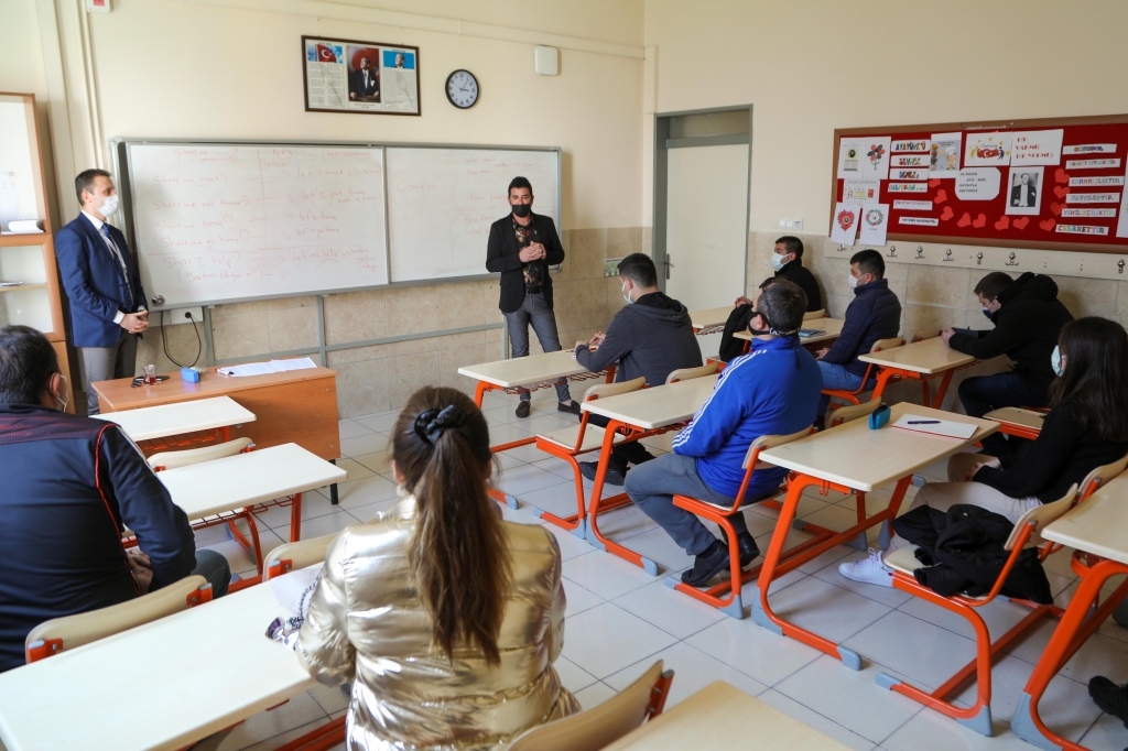 BODRUM BELEDİYESİ PERSONELİNE İNGİLİZCE EĞİTİMİ