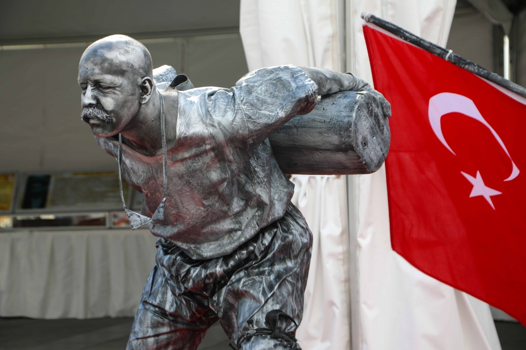 ÇANAKKALE ZAFERİ MÜZE SERGİSİ ZİYARETE AÇILDI