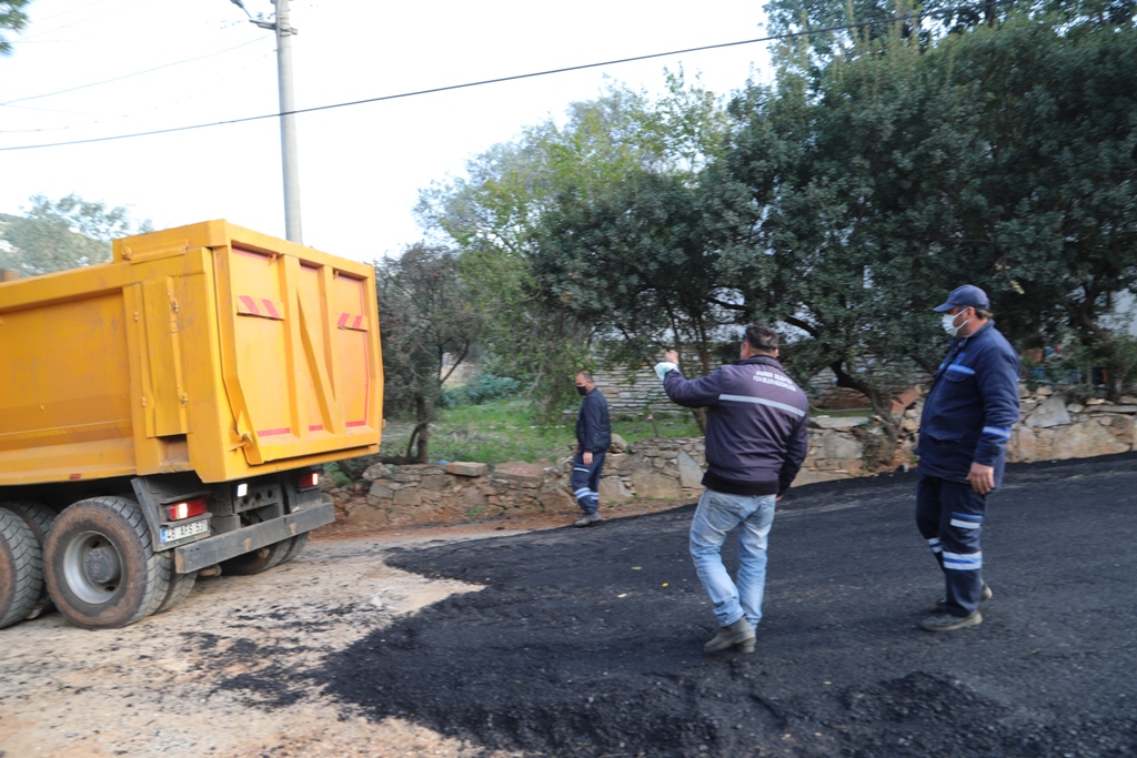BELEDİYE FEN İŞLERİ EKİPLERİ TORBA'DA