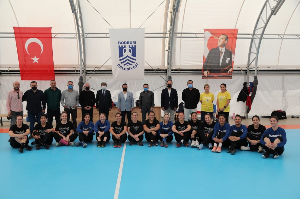 BAŞKAN ARAS'TAN YALIKAVAKSAPOR'A MORAL ZİYARETİ