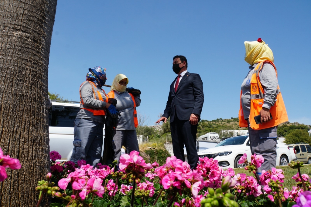 BELEDİYE EKİPLERİ KISITILAMAYI FIRSATA ÇEVİRDİ