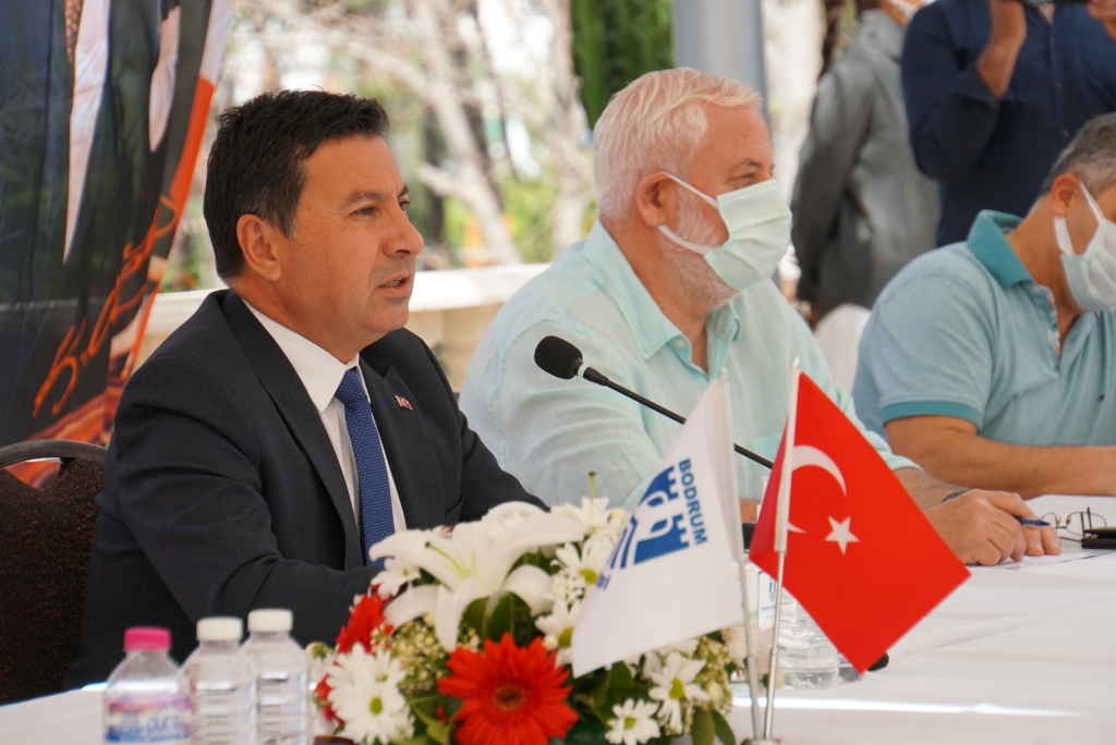 BODRUMLULAR YEŞİL ALANLARIN İMARA AÇILMASINA TEPKİLİ