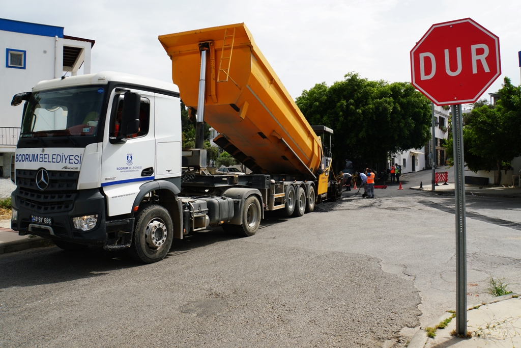 BODRUM YOLLARINDA ÇALIŞMALAR ARALIKSIZ DEVAM EDİYOR