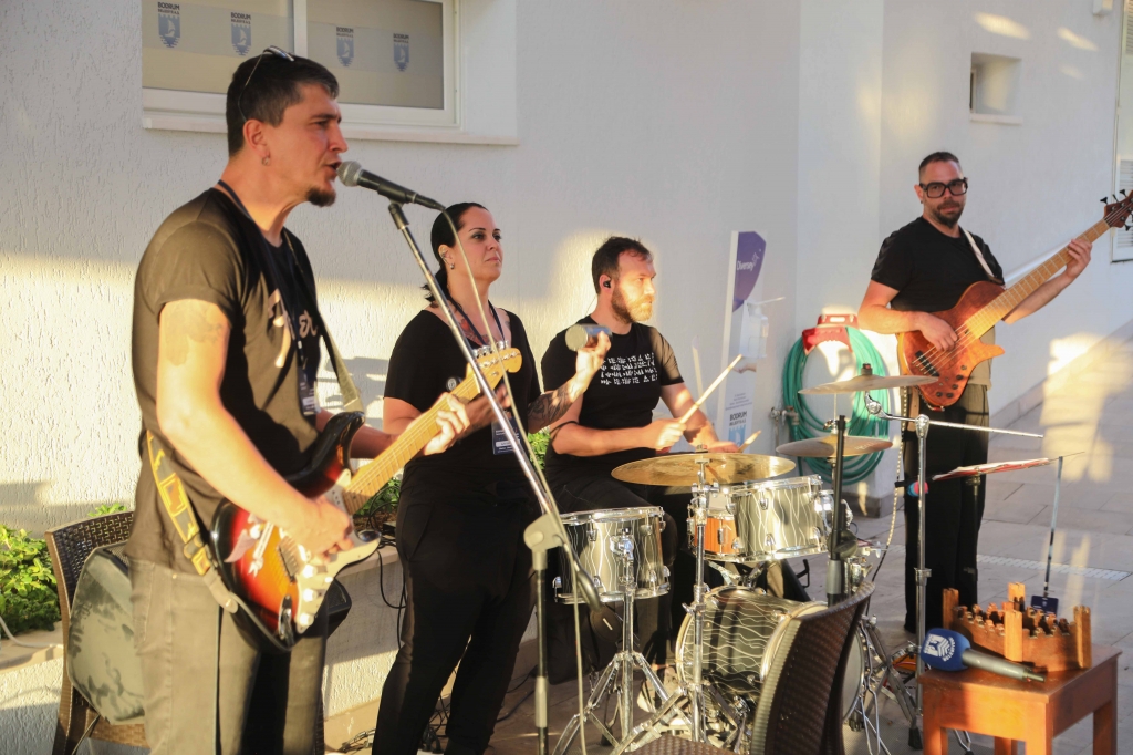 BODRUM SANATÇILARI, BODRUM SOKAKLARINDA