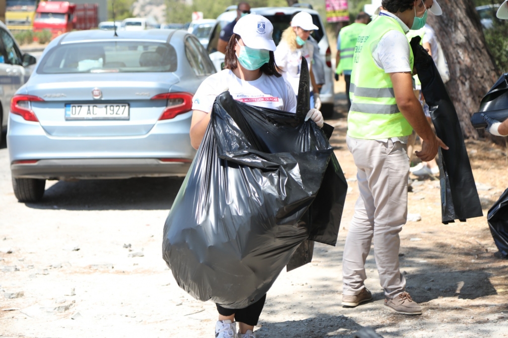 BODRUM YOLLARINDA TEMİZLİK ZAMANI