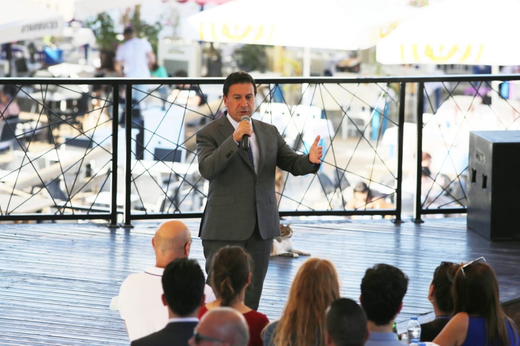 BAŞKAN AHMET ARAS PERSONELİ İLE BAYRAMLAŞTI