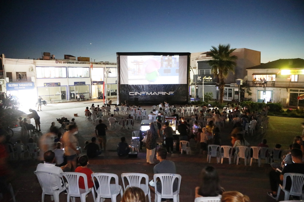 “KÖY MEYDANI TÜRK FİLMLERİ” GÜNLERİ MUMCULAR VE MAZI’DA