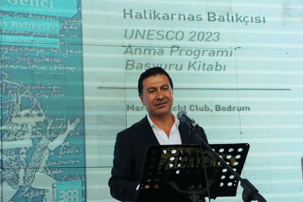 “AKDENİZ’İN EBEDİ GENCİ HALİKARNAS BALIKÇISI” KİTABI TANITILDI