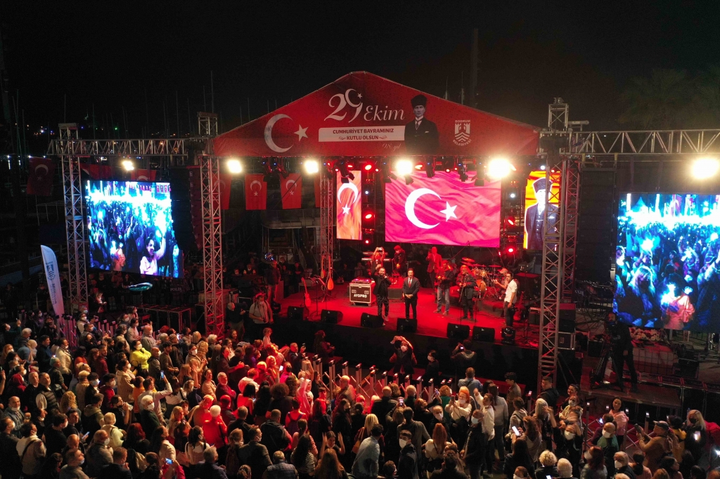 CUMHURİYET COŞKUSU MOĞOLLAR İLE BAŞLADI