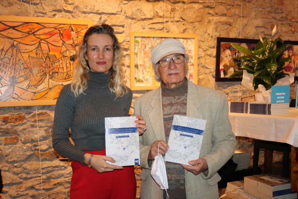 “GEÇMİŞTE KAYBOLMAYA DİRENİŞ”İN KİTABINDA GİRİT’TEN GÖÇÜN ÖYKÜSÜ OKUYUCUYLA BULUŞTU