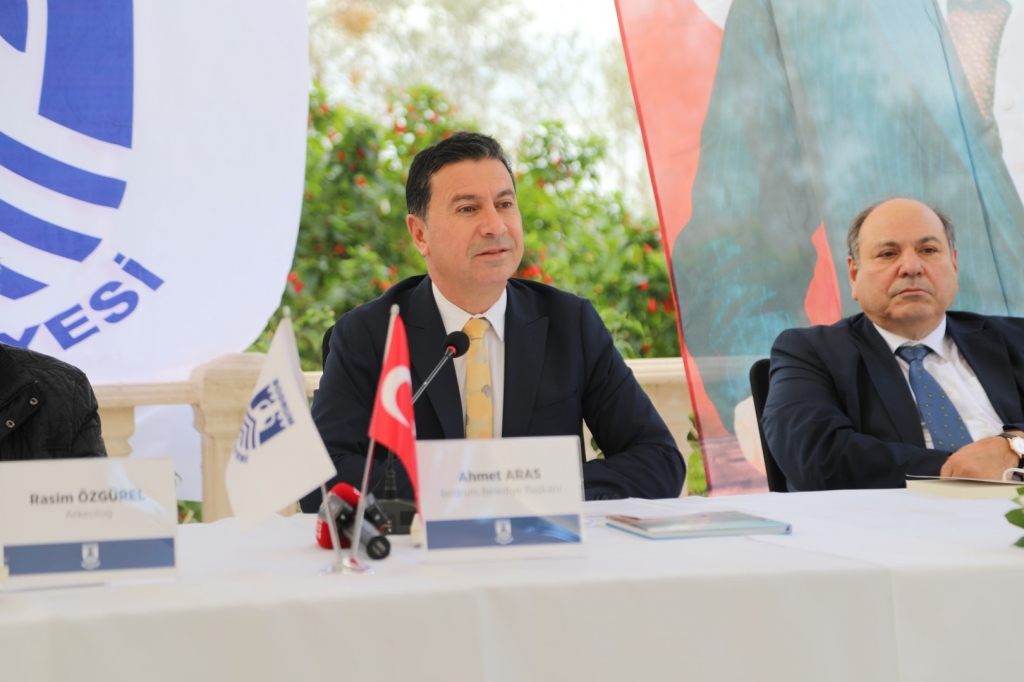 BODRUMLU PROFESÖR AVRAM GALANTİ`NİN KİTABI TANITILDI