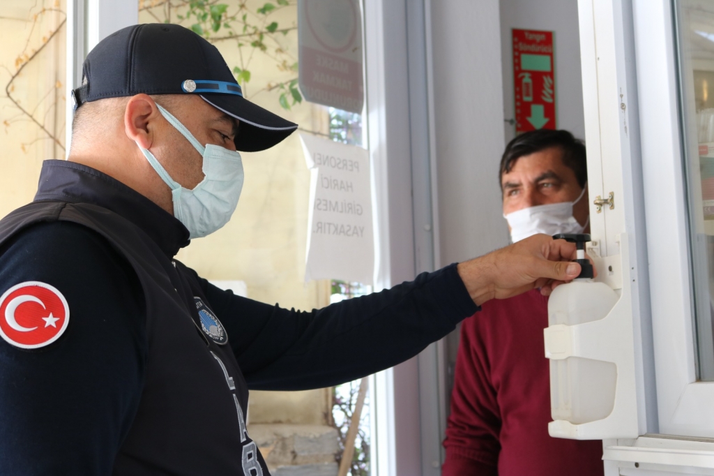 BODRUM BELEDİYESİ ZABITA EKİPLERİ, OKUL KANTİNLERİNDE DENETİMLERİNİ SÜRDÜRÜYOR