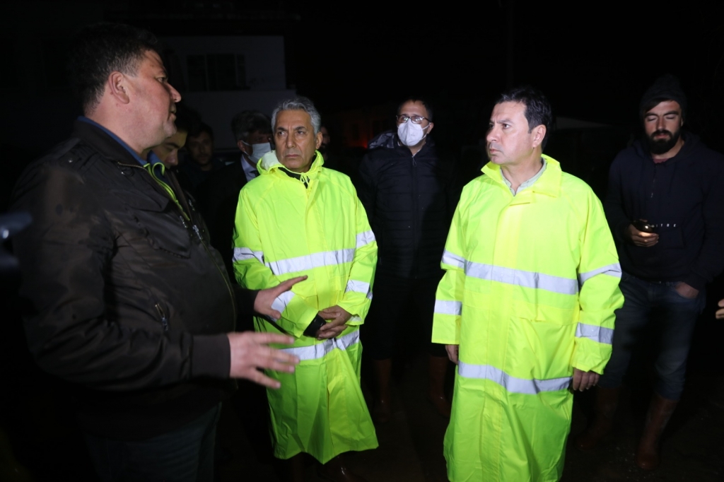 BAŞKAN ARAS, SU TAŞKINI YAŞANAN BÖLGELERDE