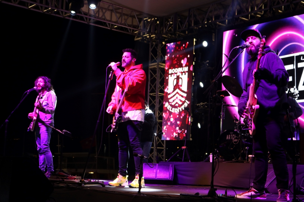 BODRUM’DA SEVGİLİLER GÜNÜ KUTLAMASI