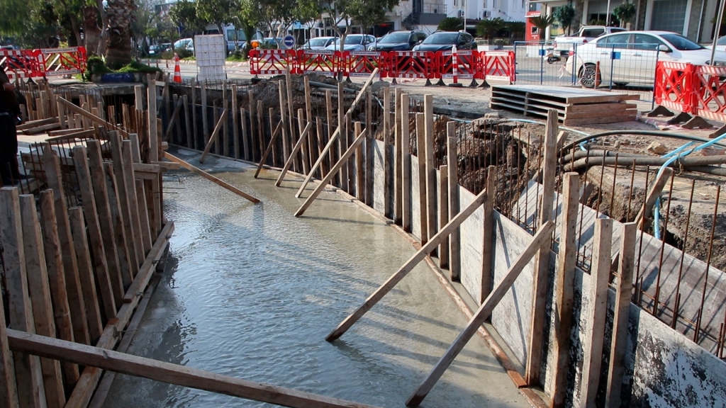 YAĞMUR SUYU DRENAJ ÇALIŞMALARI DEVAM EDİYOR