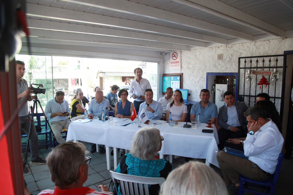 BAŞKAN ARAS, BİTEZ’DE VATANDAŞLARLA BİR ARAYA GELDİ