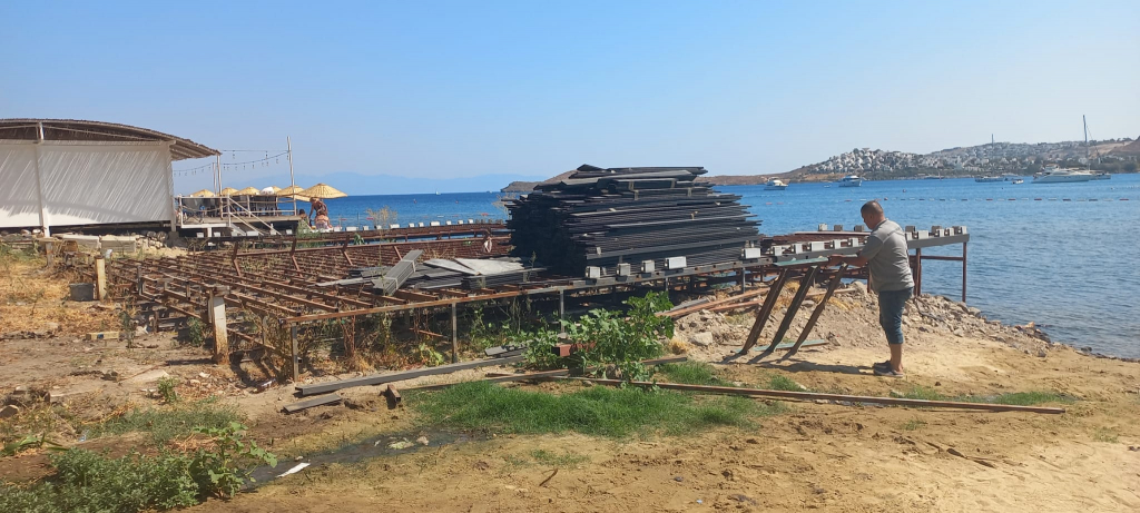 KAÇAK İSKELELERİN KALDIRILMASINA DEVAM EDİLİYOR