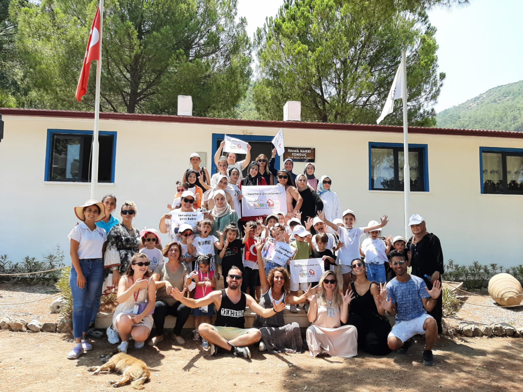 LÖSEV’DEN TARIM KAMPI’NA ZİYARET