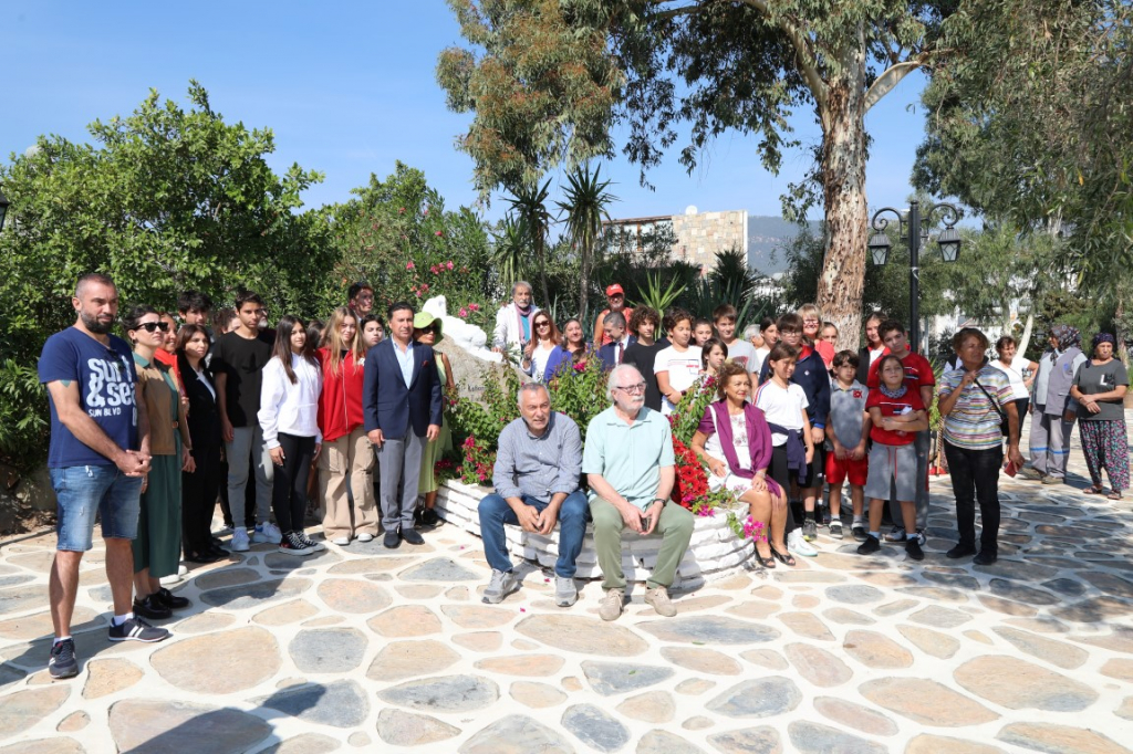 CEVAT ŞAKİR KABAAĞAÇLI, ÖLÜMÜNÜN 49. YILINDA ANILDI