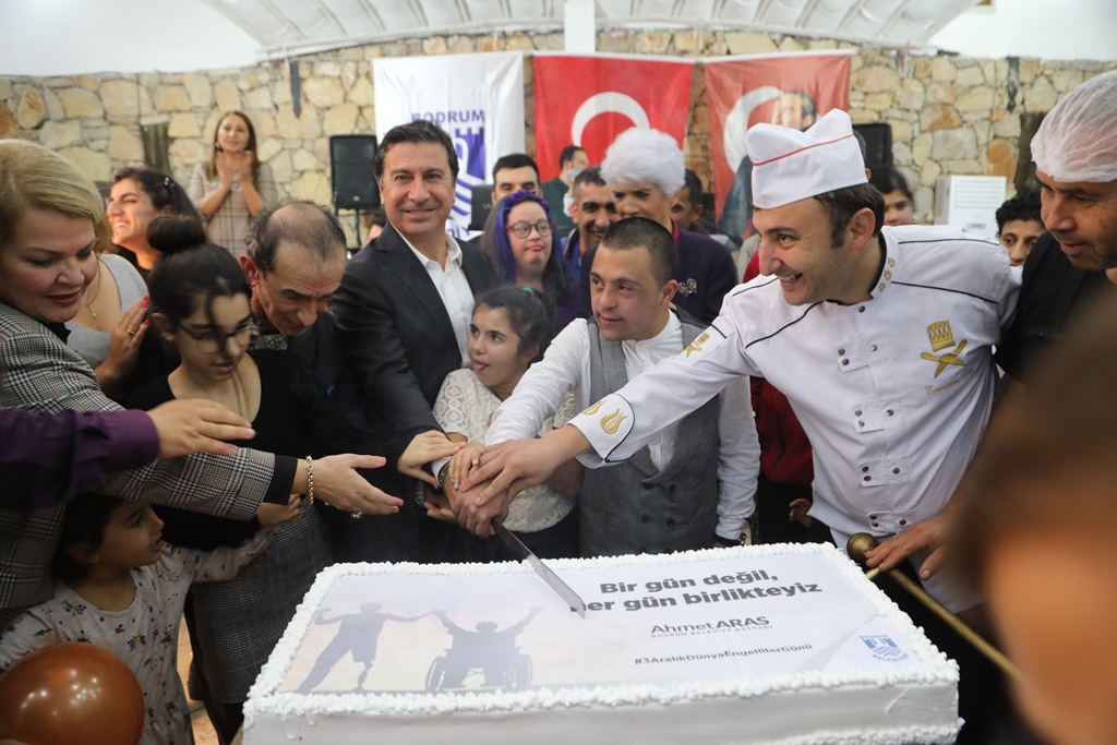 BAŞKAN ARAS “BELEDİYEMİZ SİZLERİN EMRİNDEDİR”