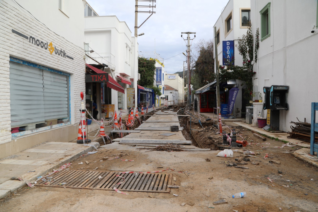 MENFEZ ÇALIŞMASI HIZLA SÜRÜYOR