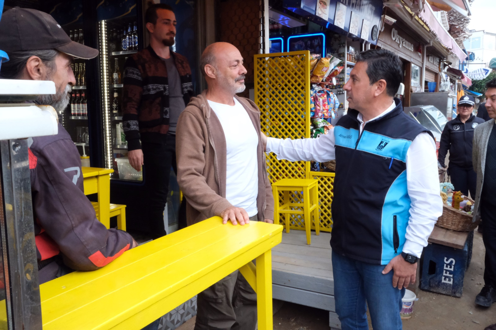 BAŞKAN ARAS YOL ÇALIŞMALARINI İNCELEDİ, HALKI DİNLEYEREK BİLGİLENDİRDİ