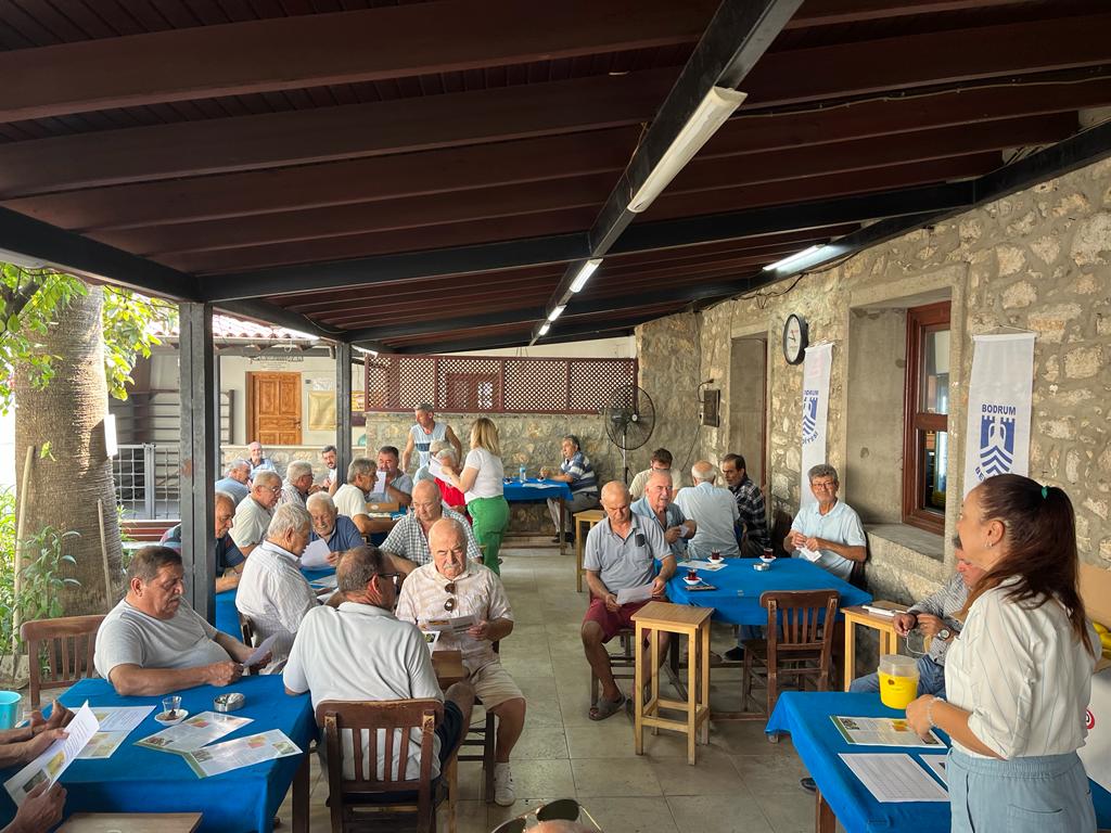 BELEDİYEDEN BİYOTEKNOLOJİK KAPAN DAĞITIMI