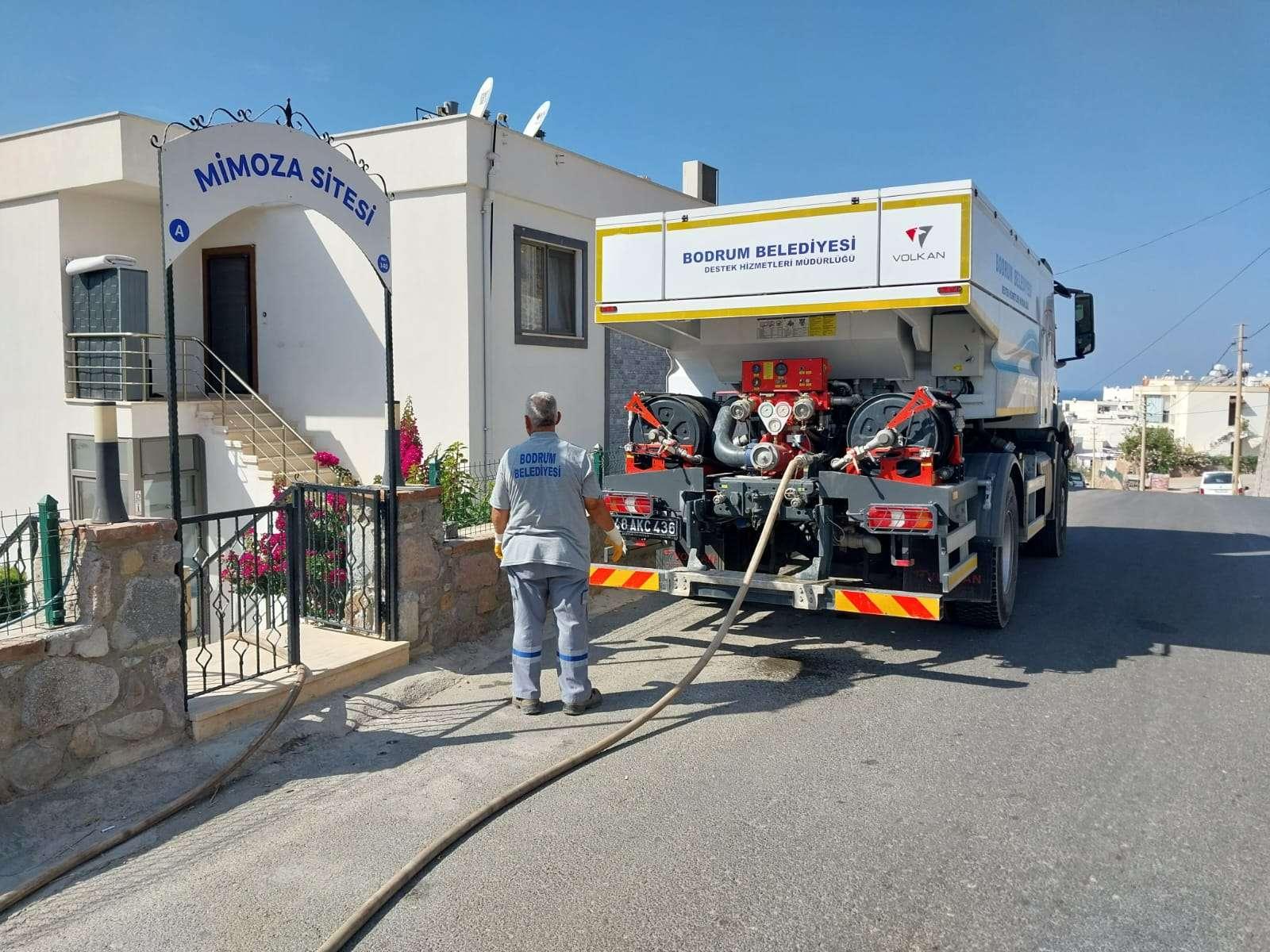 BELEDİYEDEN SU TANKERİ DESTEĞİ