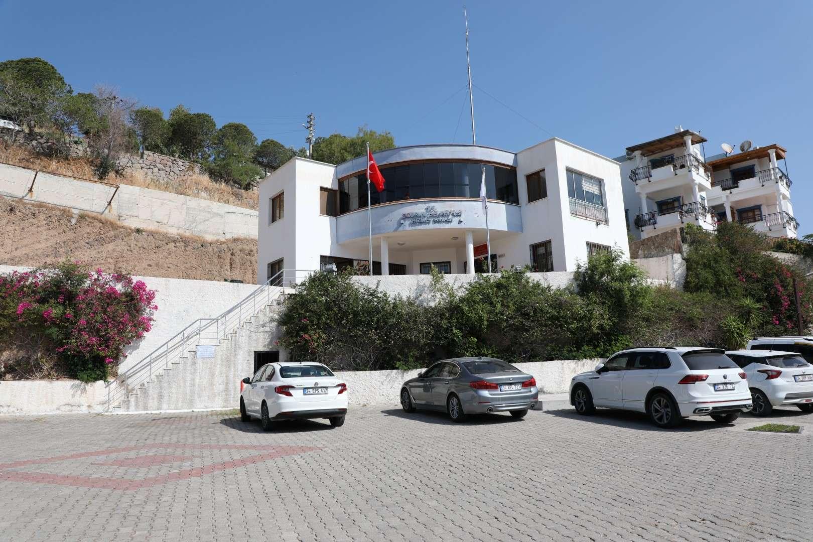 BELEDİYE HİZMET AĞINI GENİŞLETİYOR