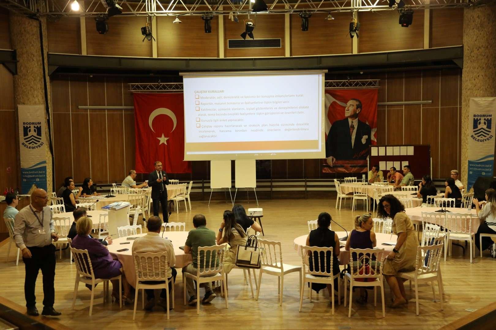 STRATEJİK PLAN VE GELECEĞE BAKIŞ ÇALIŞTAYINA YOĞUN İLGİ