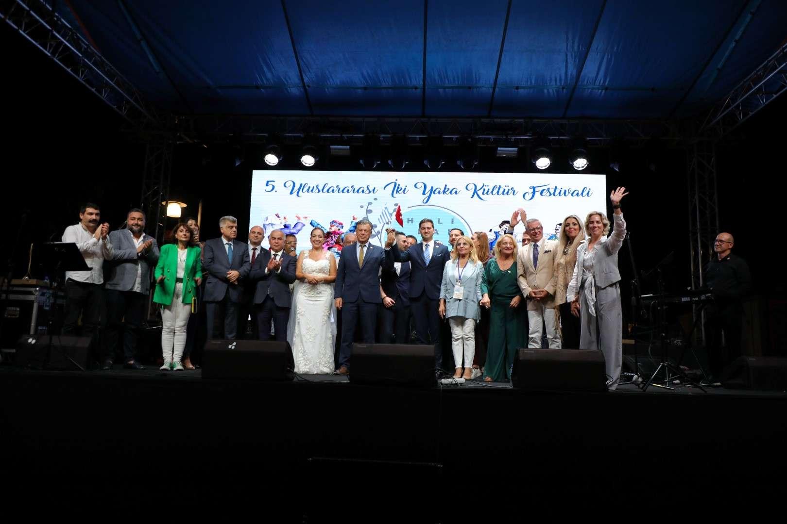 İKİ YAKA, DOSTLUK KONSERİNDE BULUŞTU