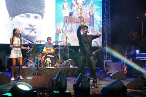 ATATÜRK HAYRANI FRANSIZ SANATÇI BODRUM'DA KONSER VERDİ