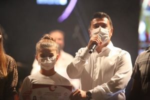 ATATÜRK HAYRANI FRANSIZ SANATÇI BODRUM'DA KONSER VERDİ