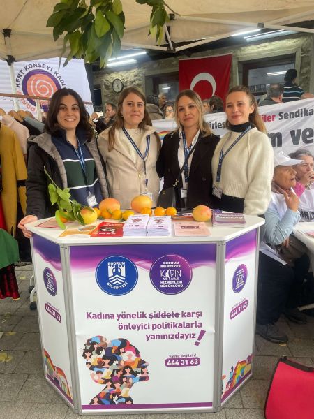 Hazırladığımız Yeni Broşürlerimizi, Bodrum Mandalin Festivali'nde Stant Açarak Festival Katılımcılarına Sunduk