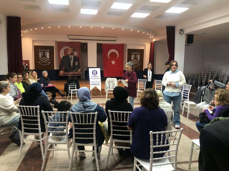 Dirmil Kadın Mahalle Meclisine Yönelik ‘Kadın Olmak’ Konulu İlk Atölye Çalışması Yapıldı