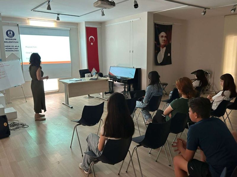 'Sınav Kaygısı' konulu Psikoeğitim Seminerleri Liseler ile devam etti