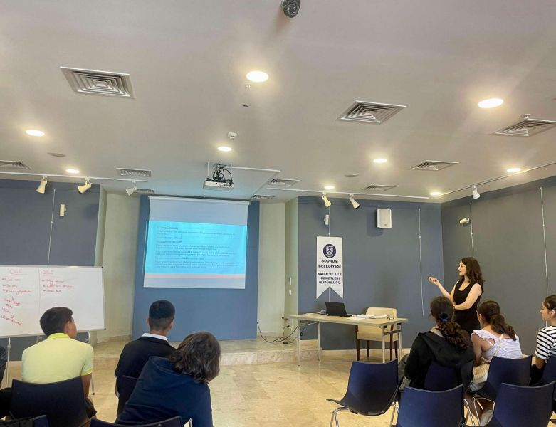 Son sınıf öğrencilerine yönelik “Sınav Kaygısı” konulu Psikoeğitim Seminerleri başladı