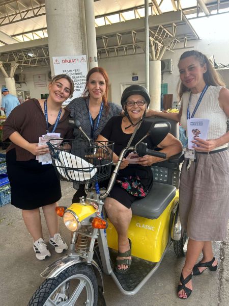 Kadın ve Aile Hizmetleri Ekipleri Sahada