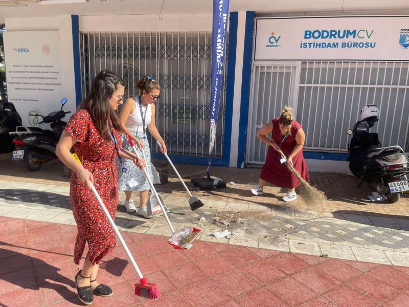 ‘Temiz Çarşamba’ya Merhaba!’ etkinliği kapsamında temizlik çalışması yapıldı