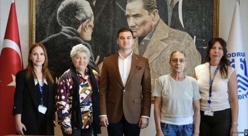 Proje ve çalışmalarımız ile ilgili Başkanımız Tamer Mandalinci'yi makamında ziyaret ettik